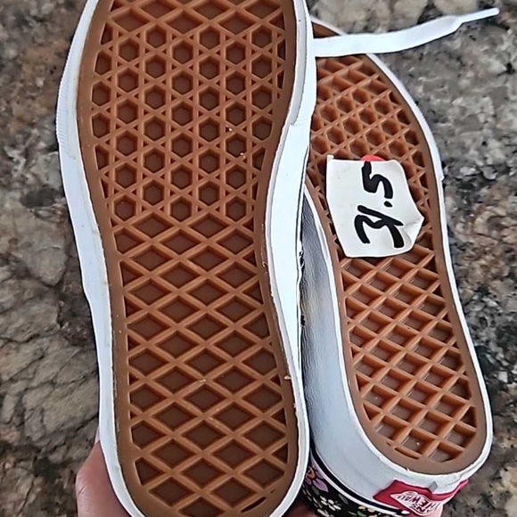 Vans size 2 patchwork sunflower polka dot NWOT lace-up running shoes - Picture 4 of 7